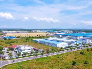 Bán 2000m2 đất đối diện cổng chính Khu Công Nghiệp Đất Đỏ , Long Đất, BRVT